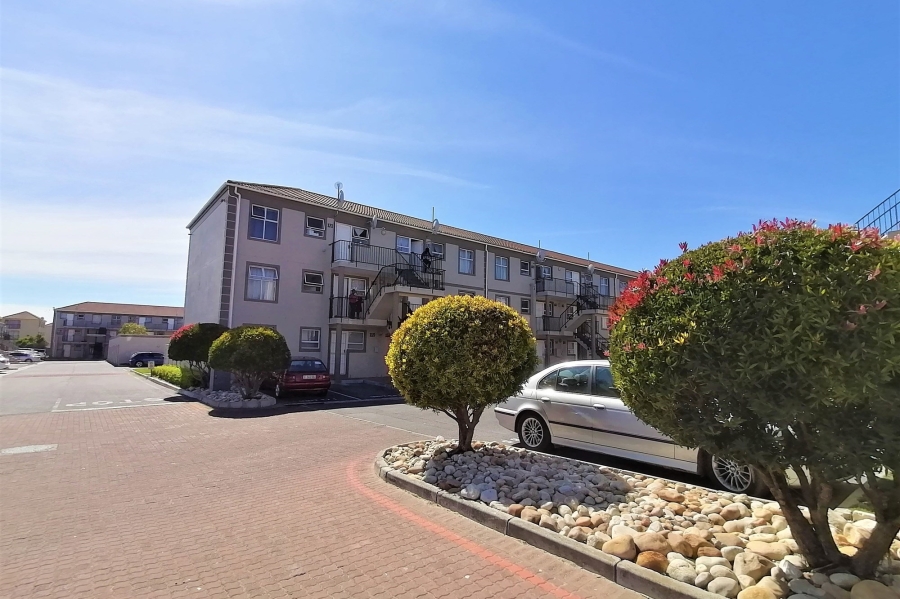 2 Bedroom Property for Sale in Guldenland Western Cape